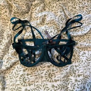 Victoria's Secret Deep Green Strappy Bra